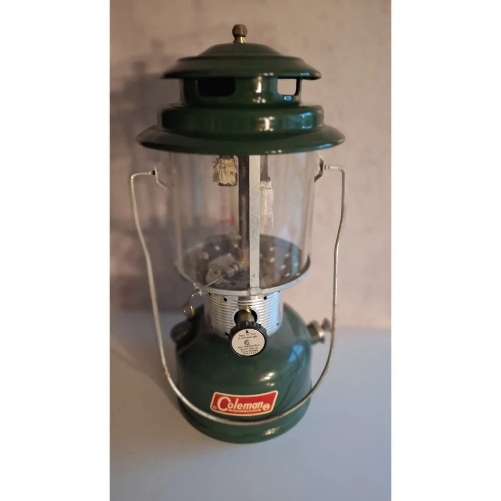 VINTAGE COLEMAN 220F DOUBLE MANTLE LANTERN GREEN FOR PARTS OR REPAIR USA
